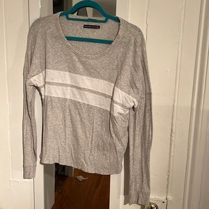 Abercrombie & Fitch light weight long sleeve grey top